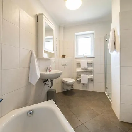 4 Appartement *
